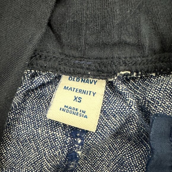 Old Navy Maternity Chambray Blue Shorts Size XS - Picture 3 of 5